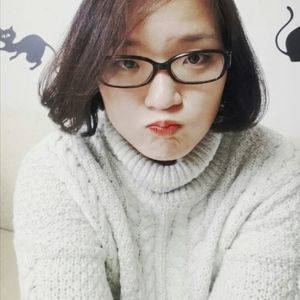 Meet your Posher, Jenn